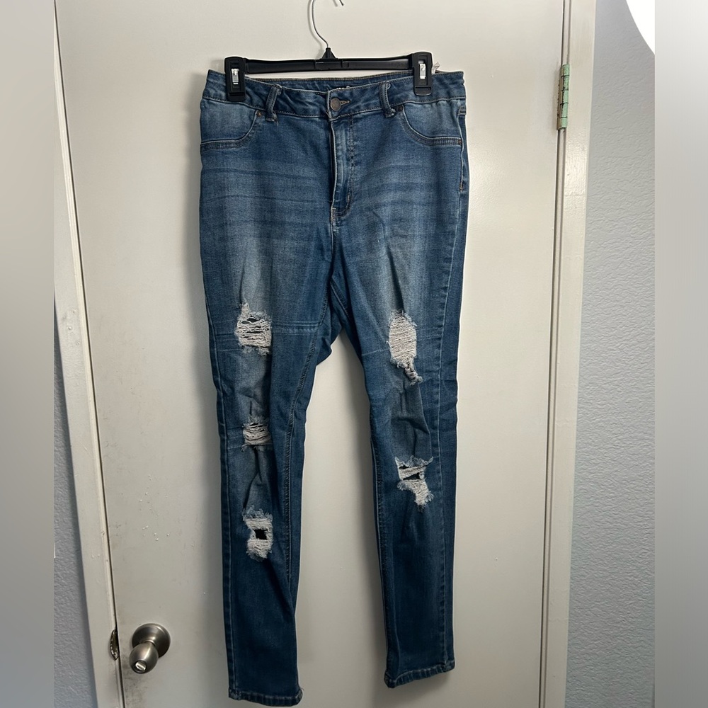 Blue skinny jeans